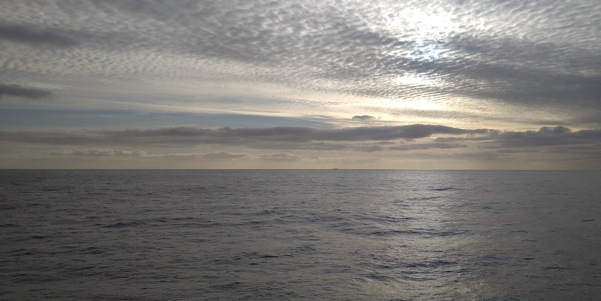 Nice and calm weather in the northern Bay of Biscay Nice and calm weather in the northern Bay of Biscay