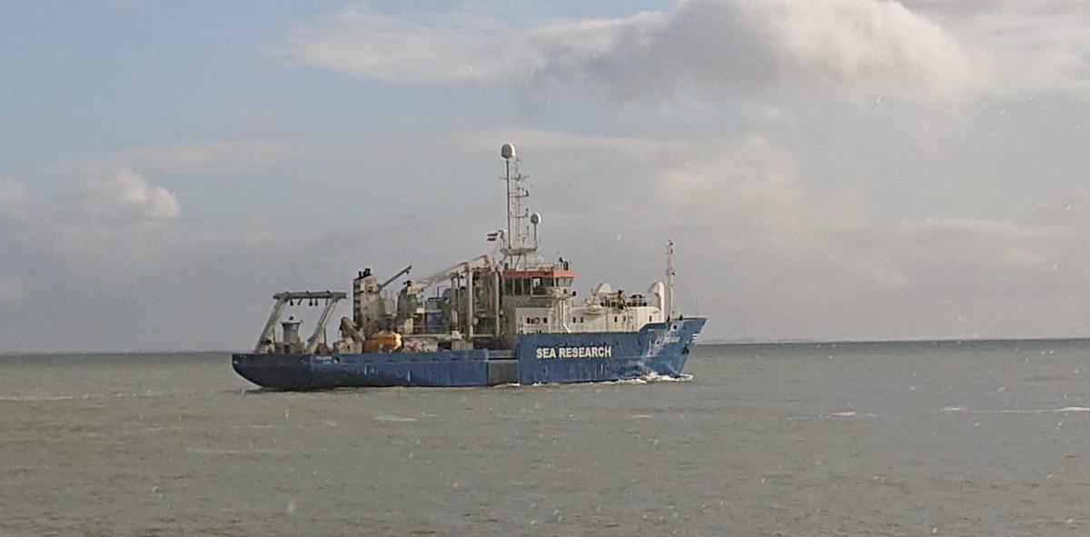 RV Pelagia in the Marsdiep RV Pelagia in the Marsdiep