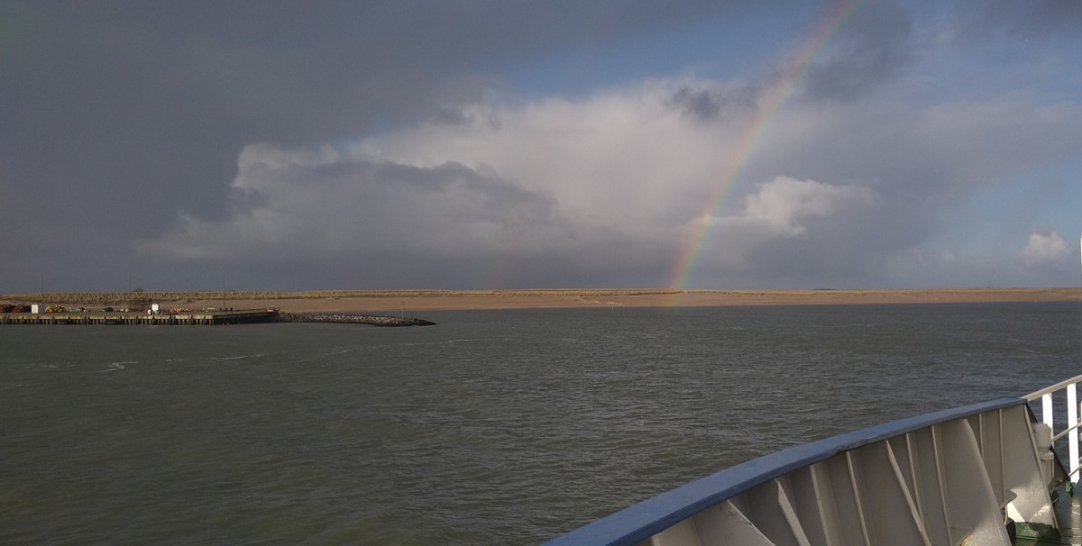 The rainbow over the island of Texel gives our leaving a special touch The rainbow over the island of Texel gives our leaving a special touch