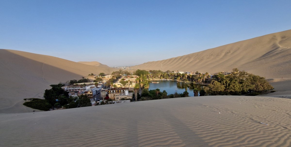 Like a fairy tale; the oasis of Huacachina Like a fairy tale; the oasis of Huacachina