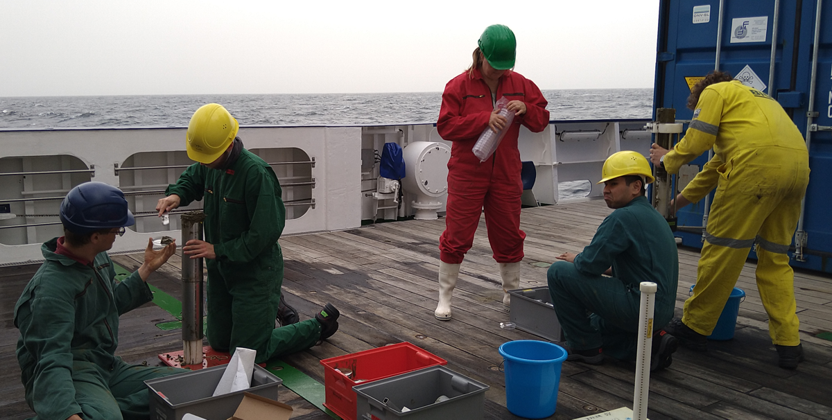 MUC - Multicore harvesting on the deck of RV Maria S. Merian MUC - Multicore harvesting on the deck of RV Maria S. Merian
