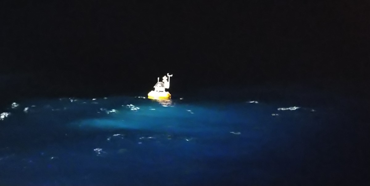 Nightly encounter with dust-collecting buoy Laura Nightly encounter with dust-collecting buoy Laura